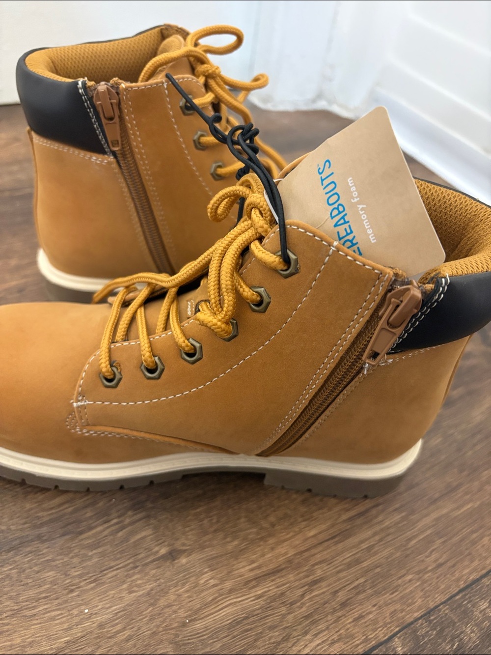 NWT Thereabouts Honey Tan Lace-Up Side Zipper Ankle Boots Size 3 - Picture 9 of 12